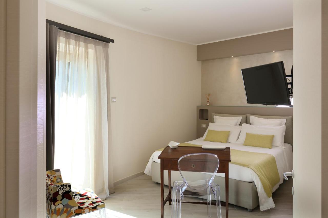 Sparviero Luxury Suites Taormina Exterior photo